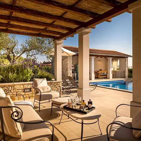 Terrarossa - Luxury Istrian Near Porec *