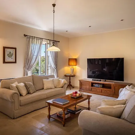 Terrarossa - Luxury Istrian Near Porec Каштелир
