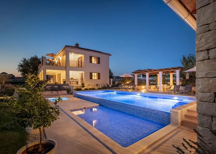 Terrarossa - Luxury Istrian Near Porec Kaštelir