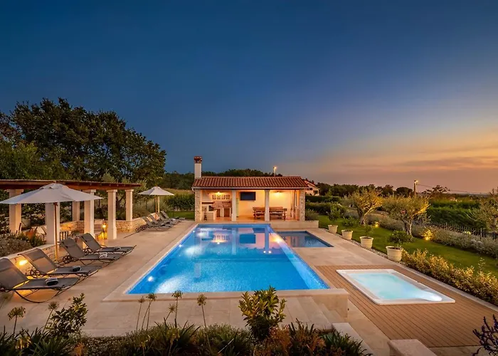 Terrarossa - Luxury Istrian Near Porec Kaštelir