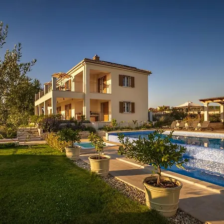 Terrarossa - Luxury Istrian Near Porec Villa