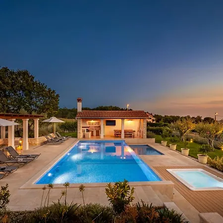Terrarossa - Luxury Istrian Near Porec Kastelir