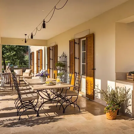 Villa Terrarossa - Luxury Istrian Near Porec *