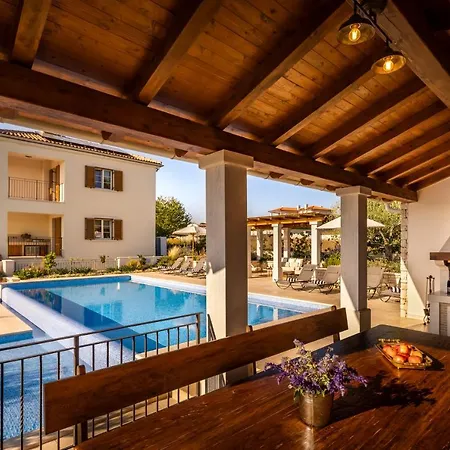 Terrarossa - Luxury Istrian Near Porec Kastelir